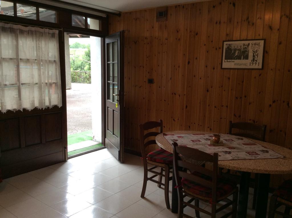 B&B La Vieille Meison De Pappa 사레 객실 사진